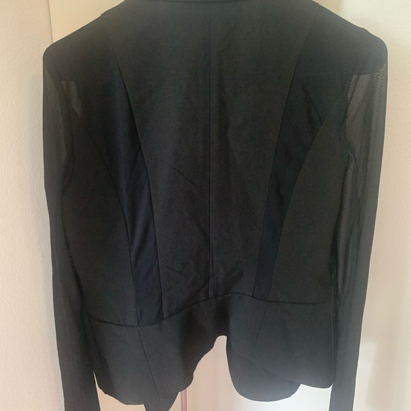 Blazer - Picture 3 of 4